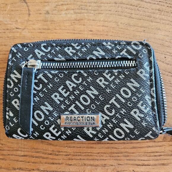 Kenneth Cole Reaction Small Wallet Change Purse Black with white print - Picture 3 of 5